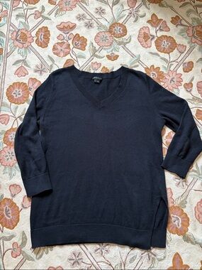 THEORY Cotton/Cashmere V Neck Sweater with Side Slit